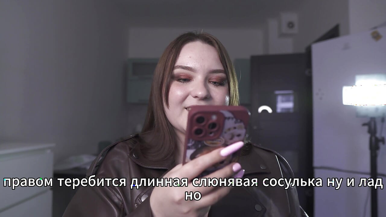 Historia porno - Żona porucznika chętnie położyła się pod szefem (Rosyjski, obciąganie, Ostry seks, Rogacz)