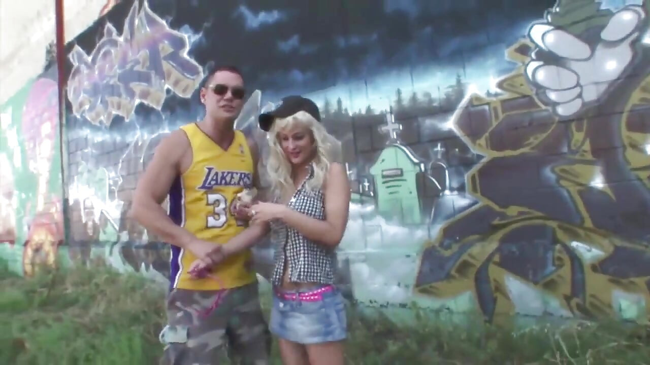 ควยสัตว์ประหลาดบุก La Coruna - สเปน