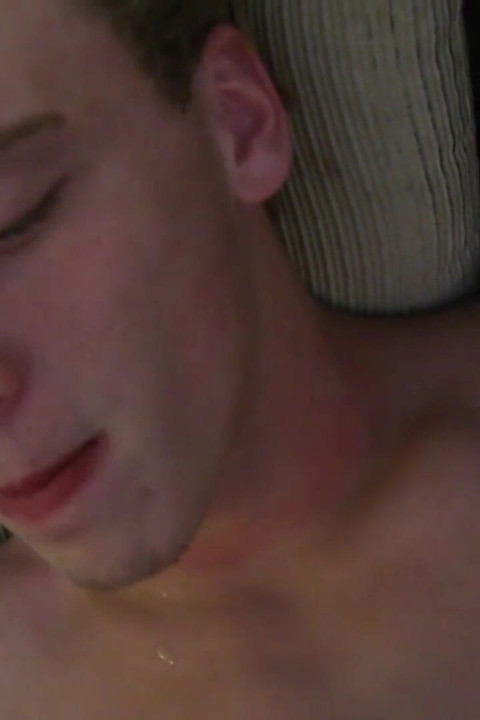 18-летняя Str8 подрочила