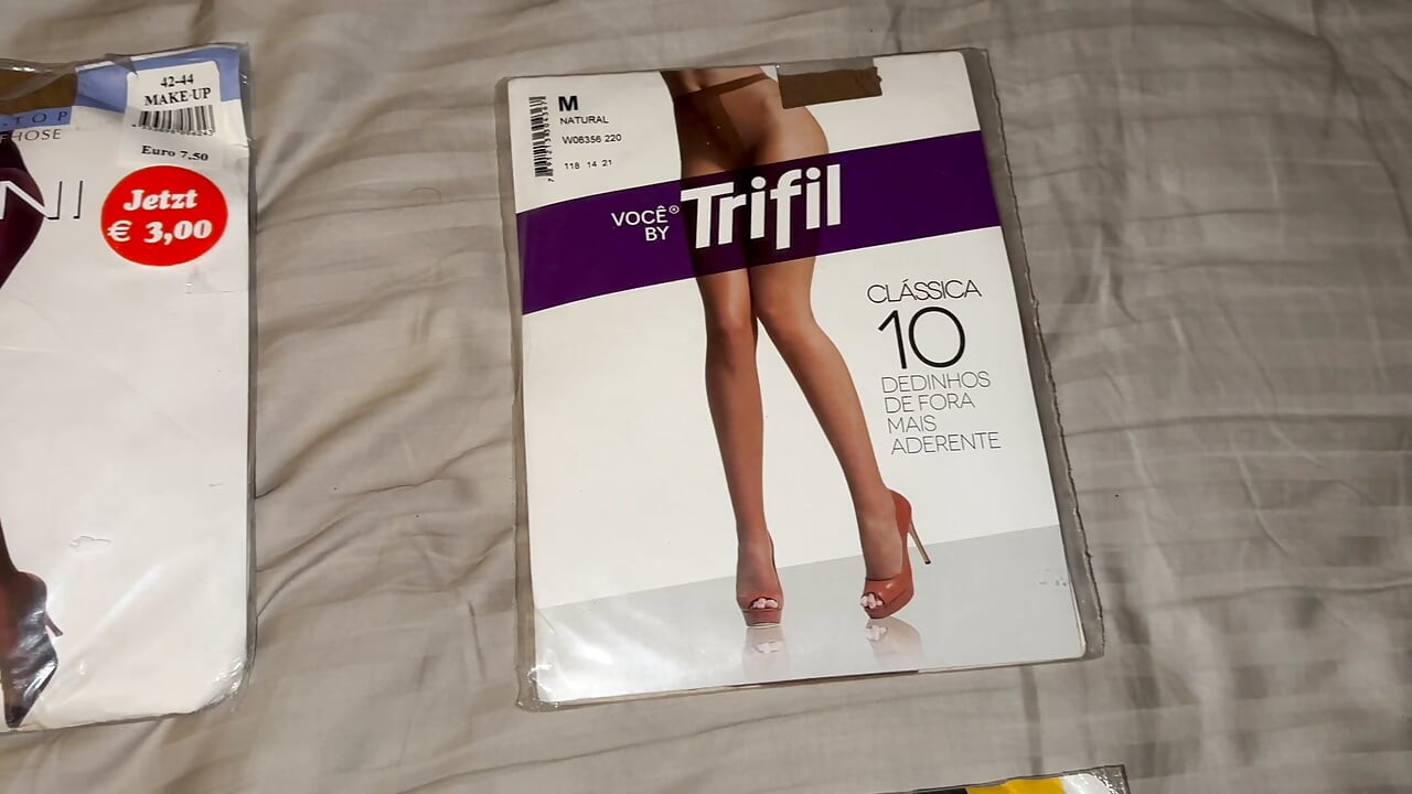 Hintern berühren endet mit Footjob