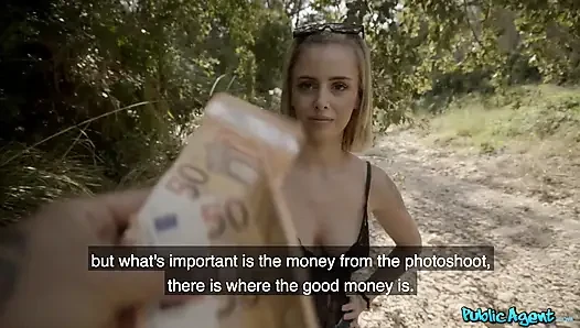 Agent - die süße blonde Lya missy wird im wald gefickt und kommt über ihre brille