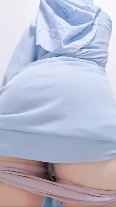 POV: Hijabi Girl With Big Ass Elegant Blue Abaya Tease. | Clip 1