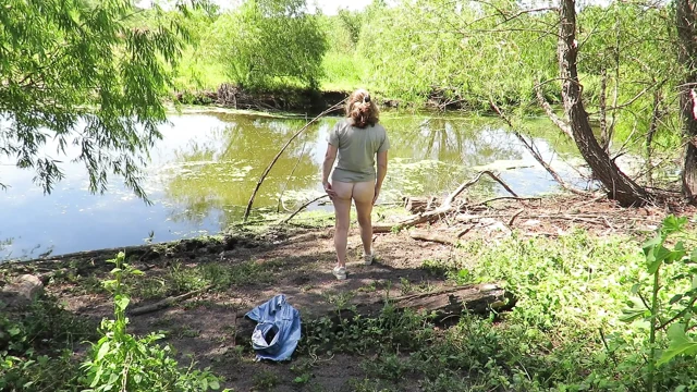 Patricia looking for the rivershore to undress and jerk off.