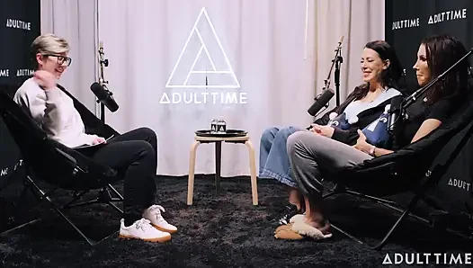 Shay Sights & Reagan Foxx: Si Kembar, Tante Seksi Yang Suka Booming, & Ngebiarin Aku Masuk Juga | Podcast Khusus Orang Dewasa