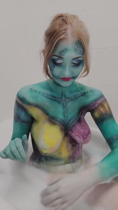 Cosplay Sally Body Paint Bath Tit Play