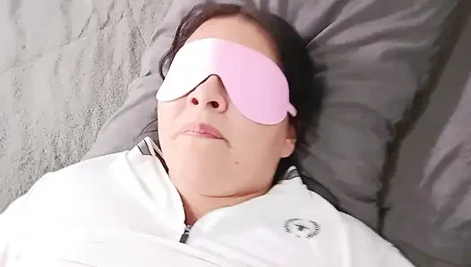 YENI ÜNIFORMAMı ILK KEZ GIYIYORUM