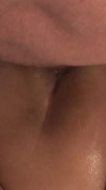 Must-see moment from "Alte maenner ficken zwei junge exotische Maedels anal und oral hart"