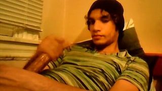 18 -jarige homo Tristan Hollister trekt aan grote lul voordat hij klaarkomt