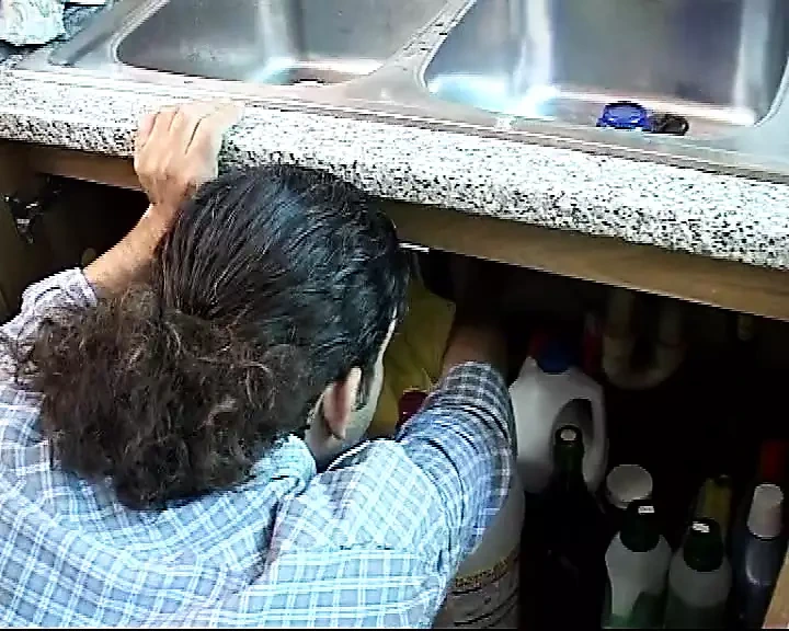 Mara是一个意大利妓女，喜欢水管工的坚硬鸡巴