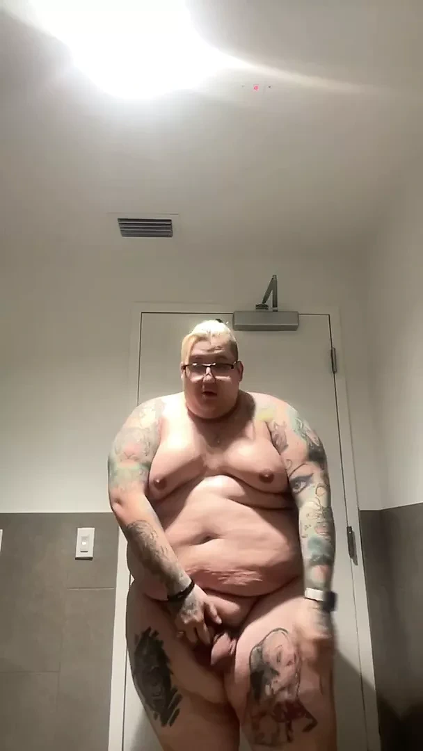 Fat fag david wants to be exposed