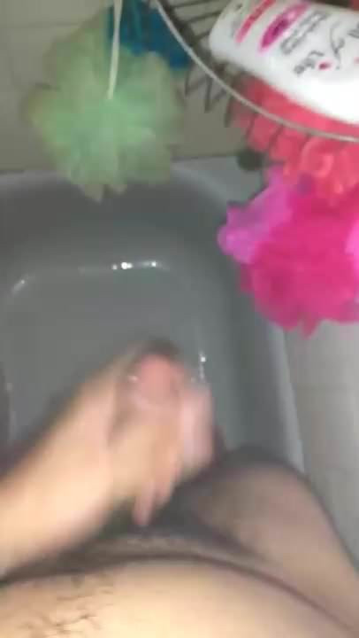 Ліл гладить