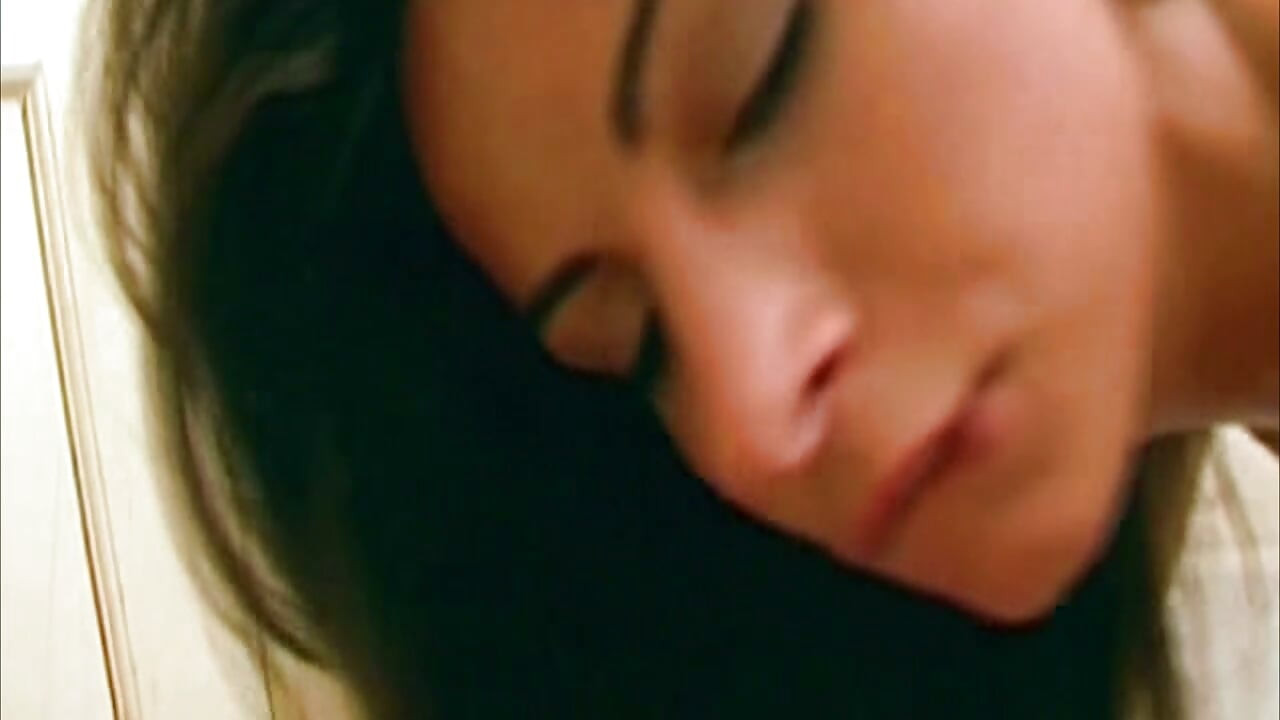 She Sticks Her Fingers in Her Best Friend's Pussy
