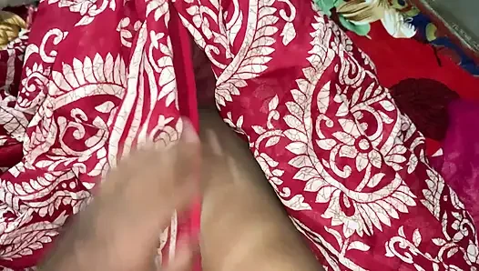 JANDA DESI TINGGAL DI SENDIRIAN KERABAT MEREKA MENIDURINYA, BHABI PANAS SEKS HARDCORE
