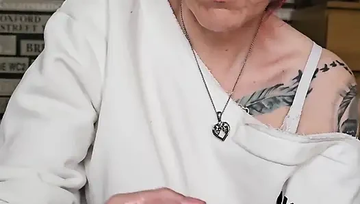 Edepsizce Konuşan Evli Kadın Beni Yeni Arkadaşıyla Aldatıyor