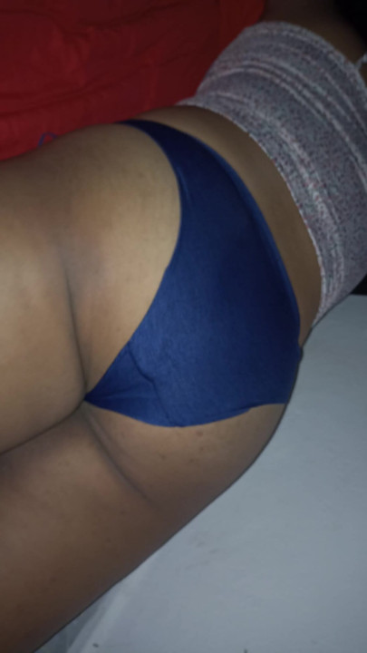 Mother-in-law opens her buttocks to show her ass | Clip 2