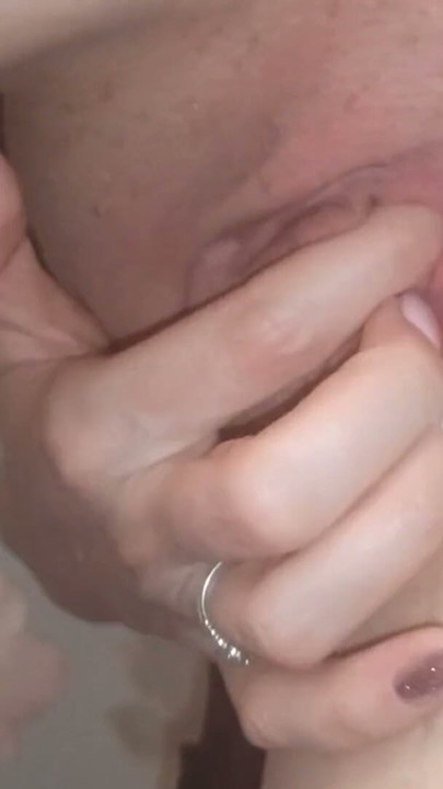 Milf masturbates pussy with beautiful fingers | Clip 3