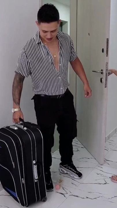 "Kız arkadaşımla jakuzide sikiştiğim iş grubu videosunda filtre" den ağzı açık bırakma anı