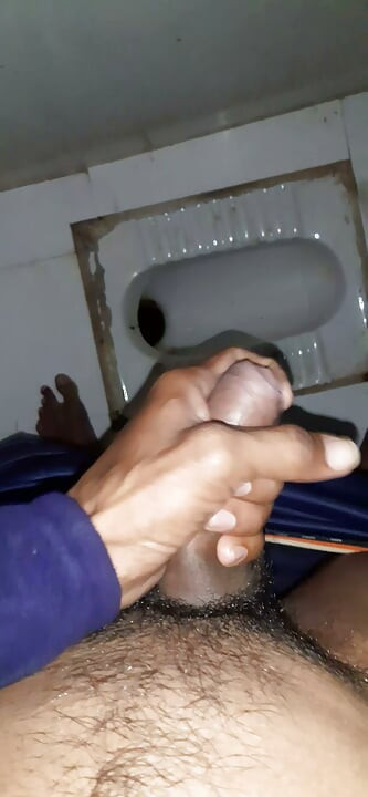 Toylet Big Cock Indian Man Handjob
