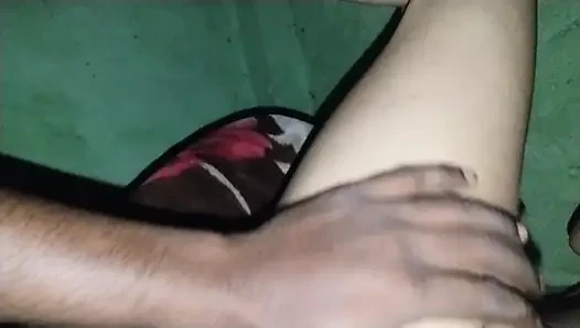 Sote huye behan Ko chod diye akele me