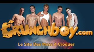 jeune latino bogosse baise par ROMANTIk de PARIS pour crunch