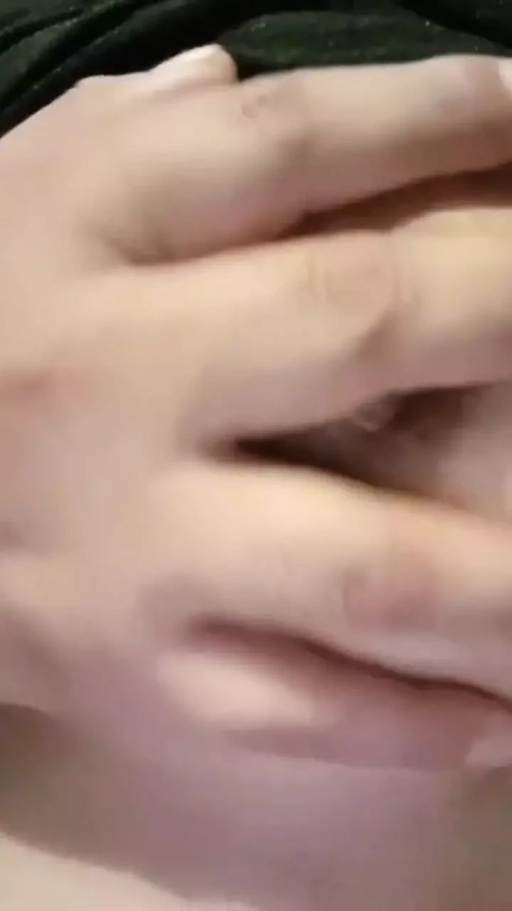 Young girl playing with her delicious pussy sends the video to her stepfather by mistake