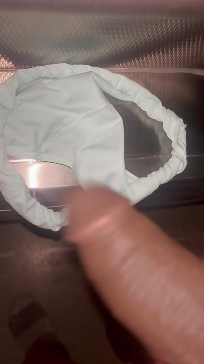 POV: JERKING OFF TO YOUNG PANTIES IN BATHROOM