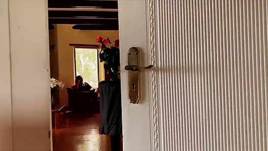 Nyawa di kakinya, bagian 1 - nyonya dominatrix april