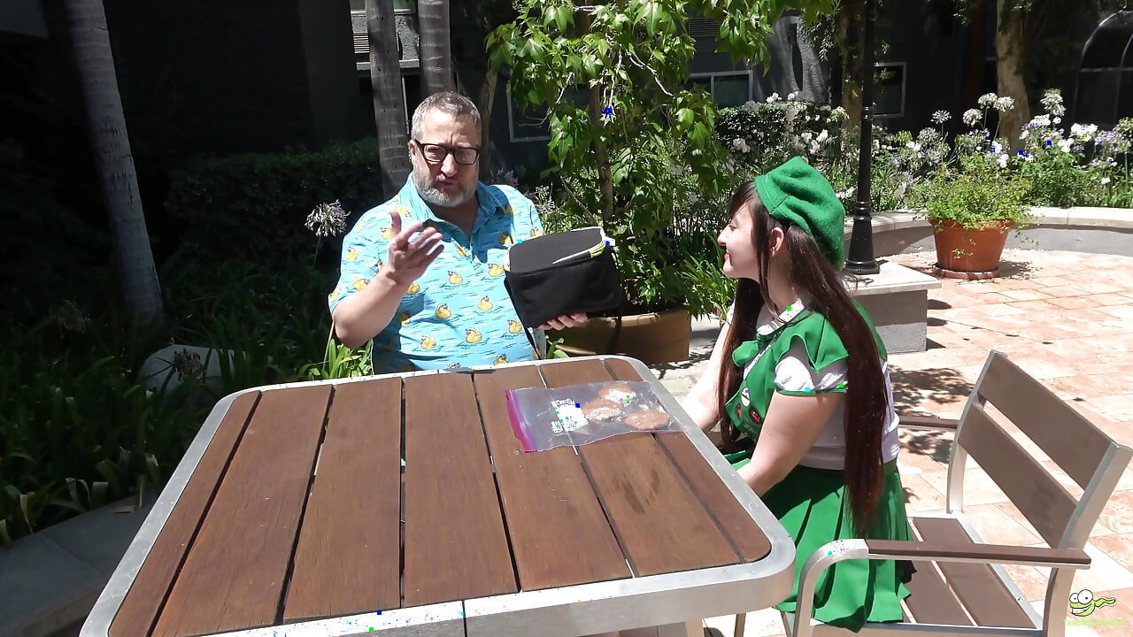 Girl Scout Tifa Quinn Sells Cookies Then Gets a Double Creampie
