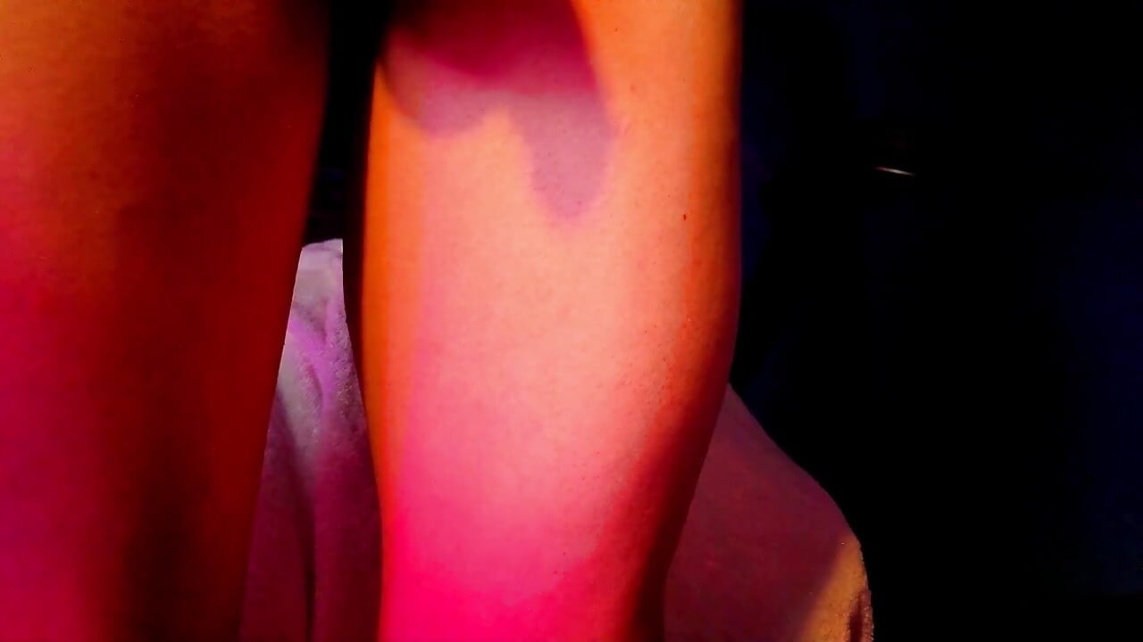 Panas bermain dubur solo – tiub pelincir, dan menitis pra pancutan mani