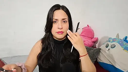 Asmr rol yapma kız arkadaşın saçını kesiyor
