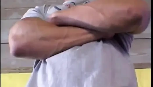 Bitches in a 3some deepthroat and pussy bang