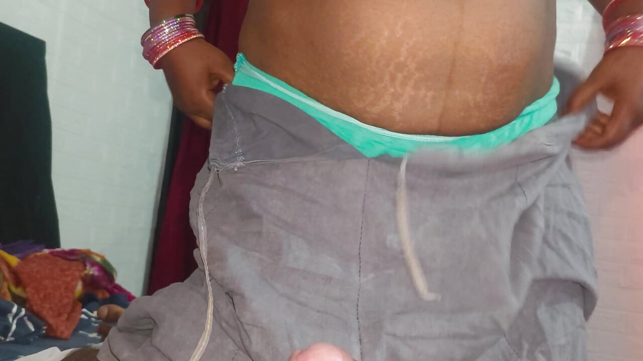 Úžasný sex desi saree bhabhi se švagřem, hindský zvuk