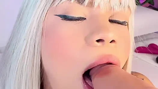 schlampiger blowjob mit viel speichel, tiefe kehle in POV