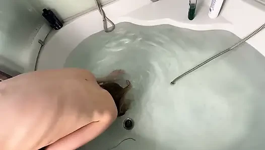 I Started to Enjoy Holding My Breath Underwater