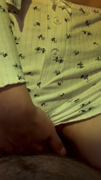 A real female orgasm. The shy stepdaughter turned out to be a real little slut. | Clip 1