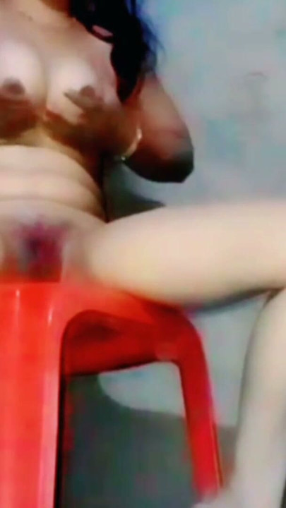 Xxx hot indian bhabhi's youth is orgasm and calming her arousal by masturbating with her hands. | Clip 1