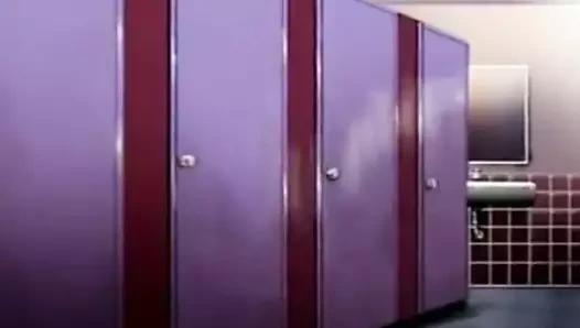 Pantat adik tiri dientot gaya doggy