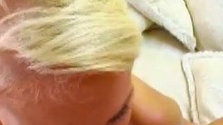 Flaca rubia facial