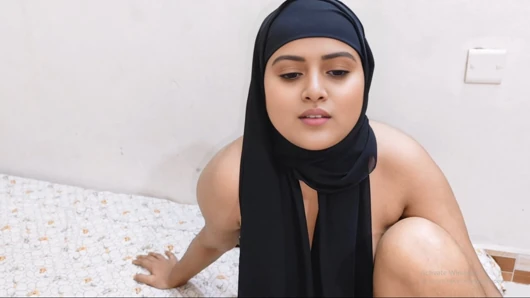 Video video gadis bangla india berhijab yang cantik ngentot habis-habisan.