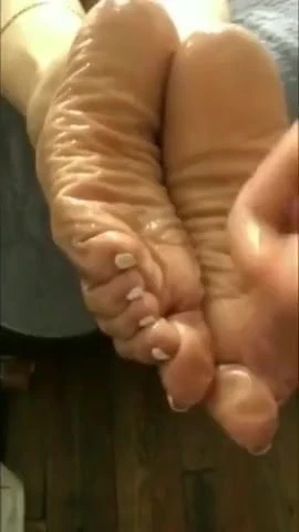Hot wrinkled soles