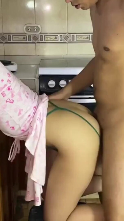 My innocent stepdaughter is in the kitchen with a very short skirt I take the opportunity to put my fingers in her as she likes | Clip 1