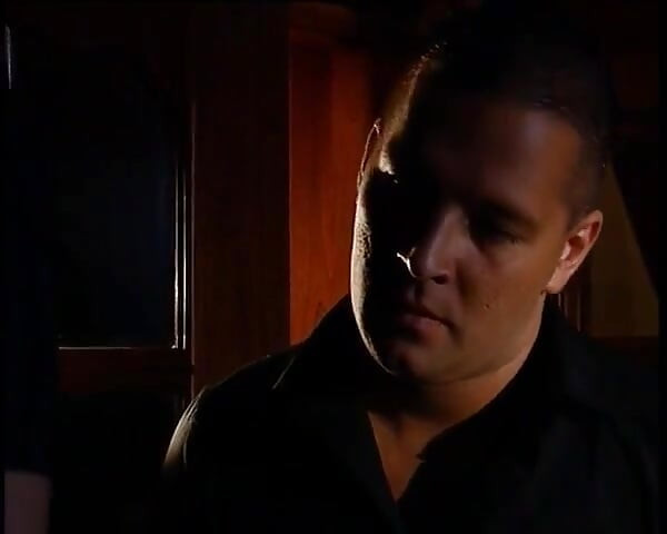 Con điếm tuyệt vời trong vớ đen thích một con cu to trong âm hộ ướt át của cô ấy