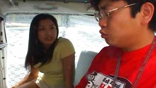 Ran Asakawa disfruta del sexo en el coche hasta su pu - más en hotajp.com