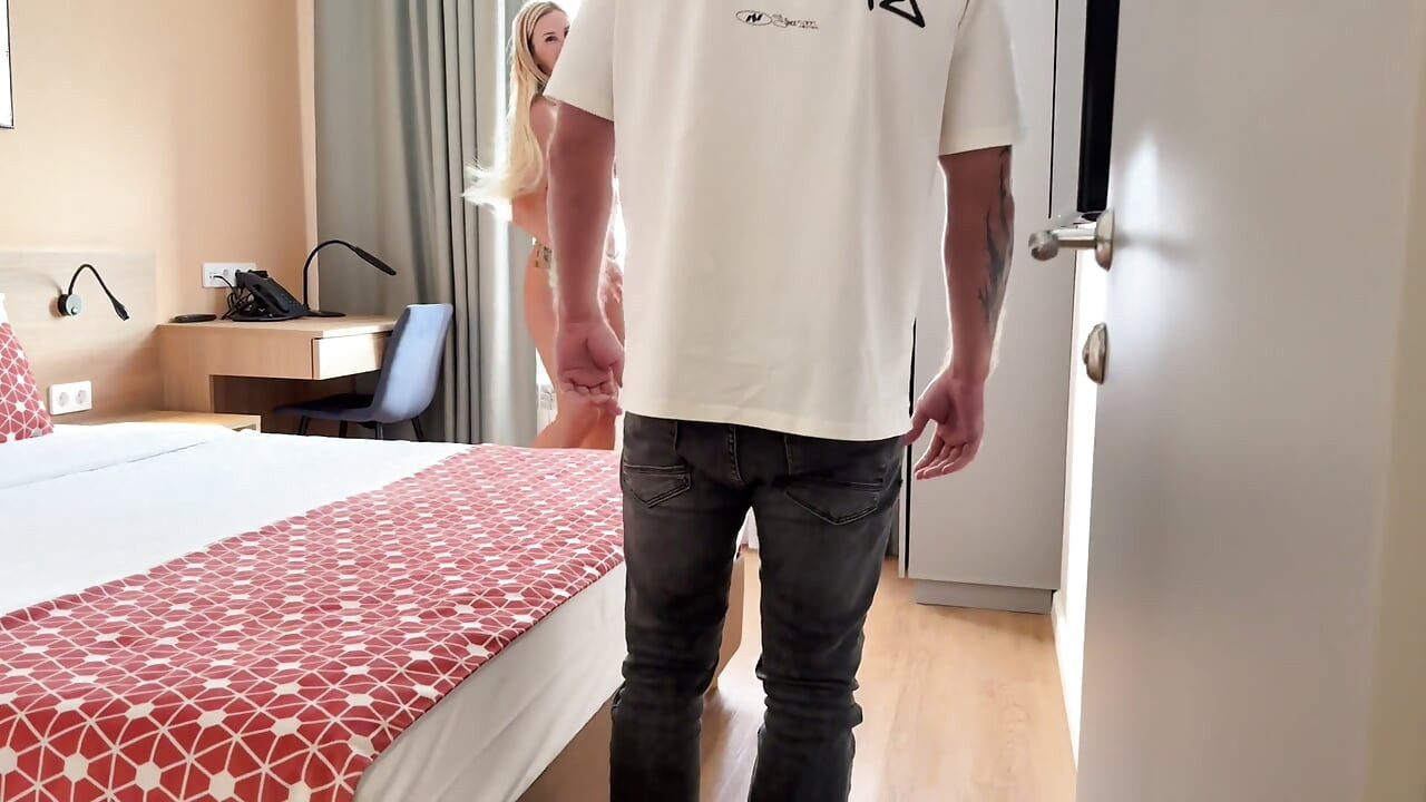 First of All at Vacation Hot MILF Is Looking for a Good Dick