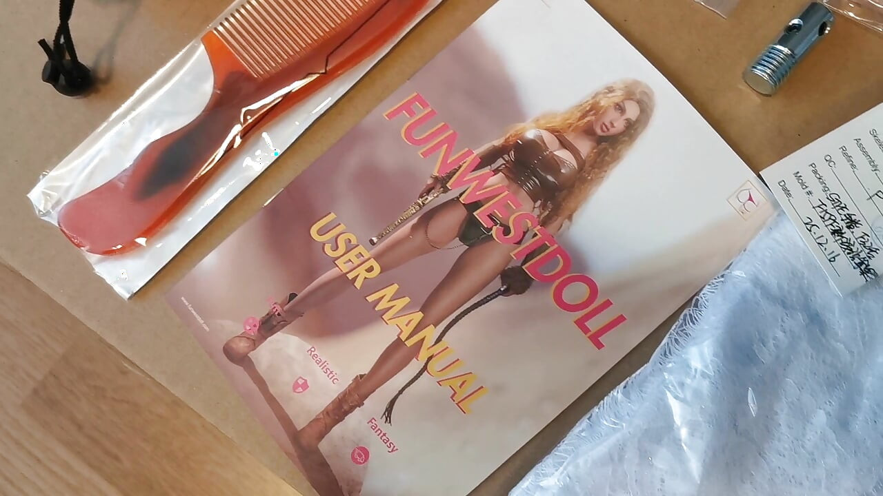 The unpacking of my Funwest Doll Lyra