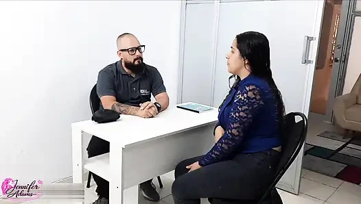 My stepdaughter loses notes and I make a deal with the director to fuck him in exchange for giving him new notes - Porno en Español