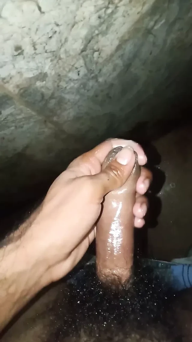 BUSTY ARAB TEEN PENETRATED ON COUCH BY DAD'S MUSCULAR WORKER