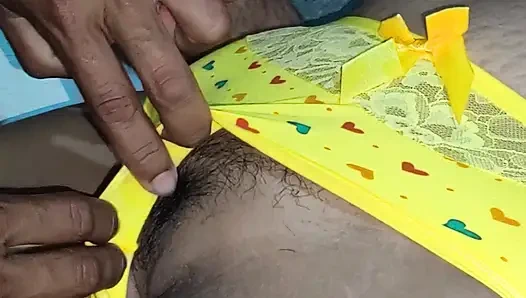 I'm a virgin! Oh yes, that's so good! Slowly penetrate my pussy in this Tamil Indian video.