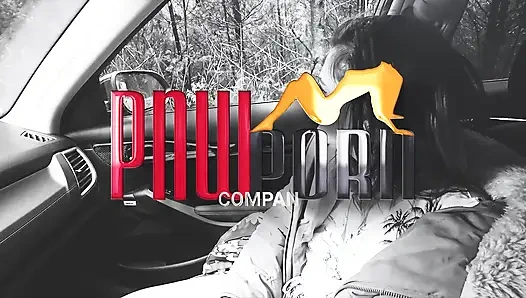 Fotoshooting in Wald, vollgespritzt und angepisst