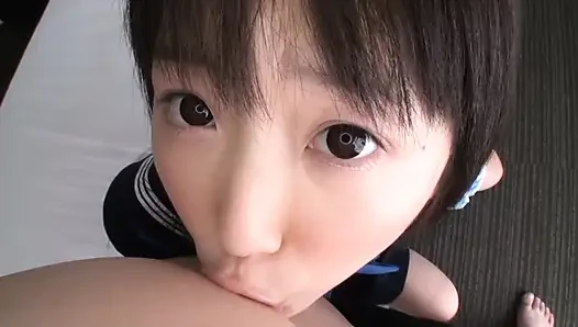 Seorang pria paruh baya dan si cantik berseragam.